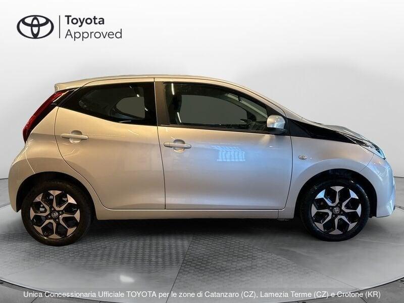 Toyota Aygo Aygo Connect 1.0 VVT-i 72 CV 5 porte x-play