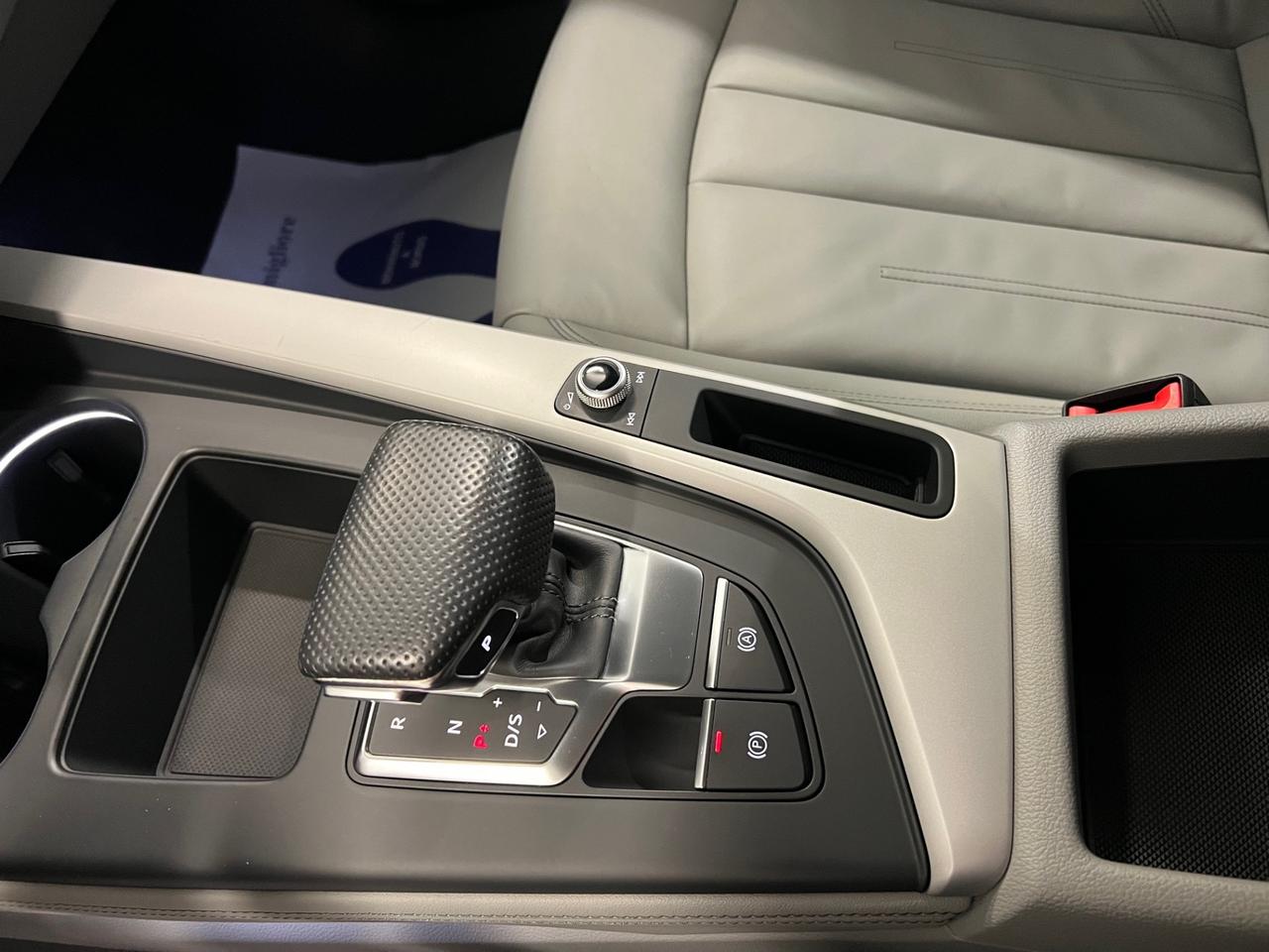 Audi A4 Avant 40 TDI quattro S tronic Business Advanced