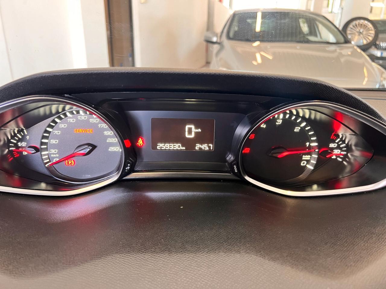Peugeot 308 BlueHDi 120 S&S Business