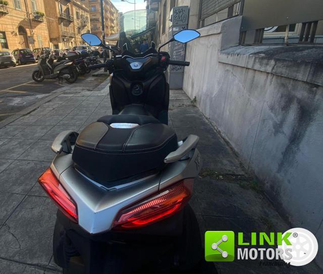 YAMAHA X-Max 400 Iron Abs