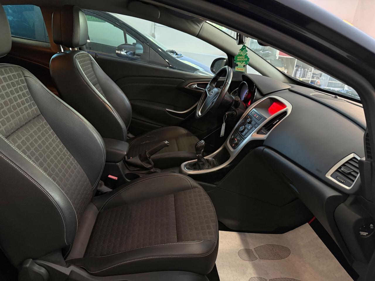 Opel Astra GTC 1.7 DIESEL NEOPATENTATI