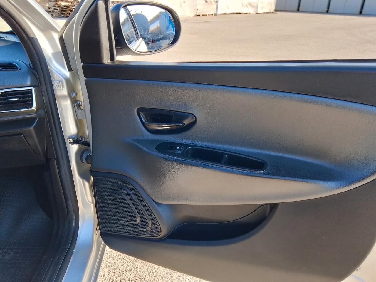 Lancia Ypsilon 1.2 GPL per commercianti