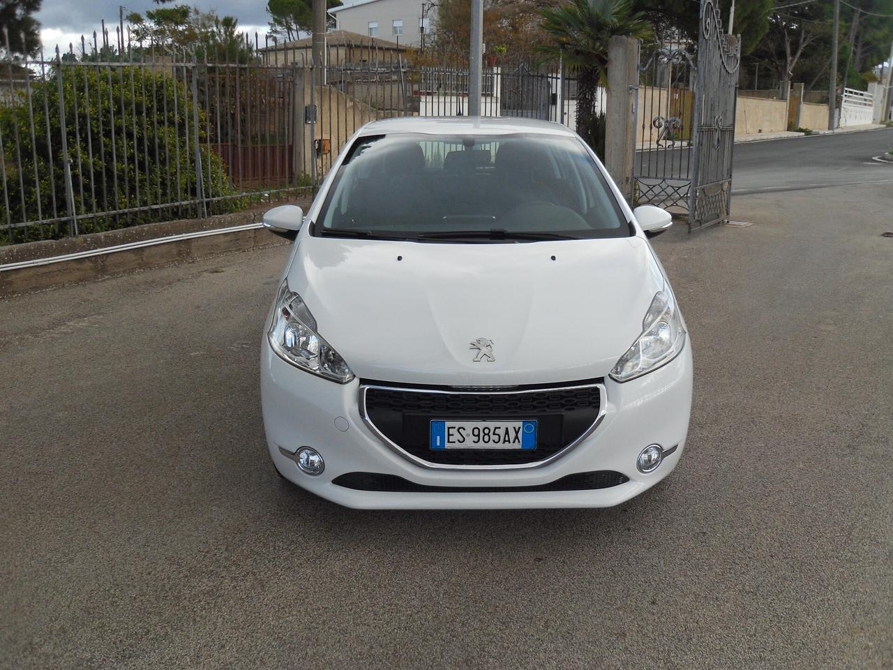 Peugeot 208 1.4 HDi 68 CV Allure