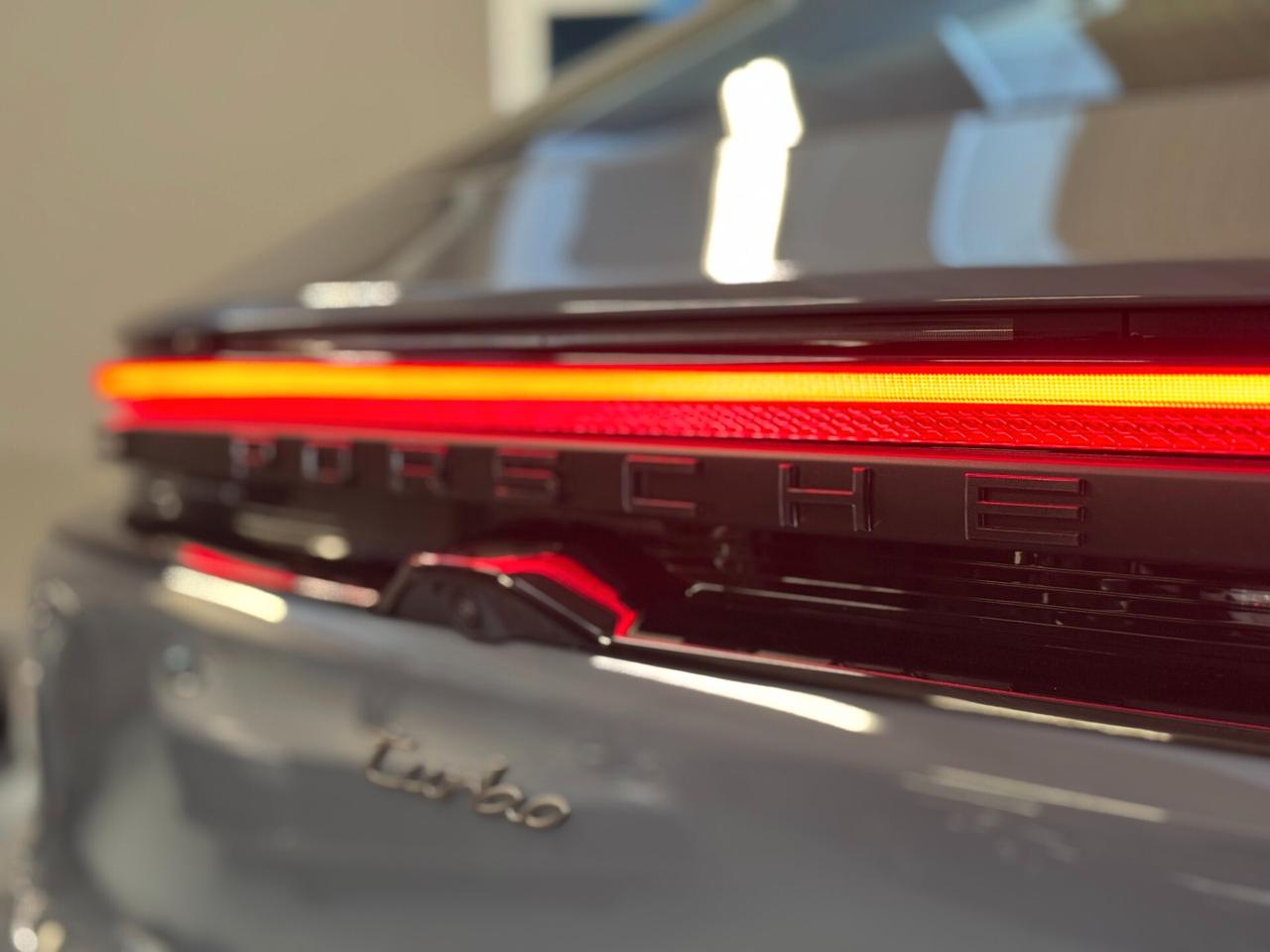 Porsche Macan EV TURBO - FULL ELETTRICO VENTILATI SOSP. PNEUMATICHE ASSE STERZANTE