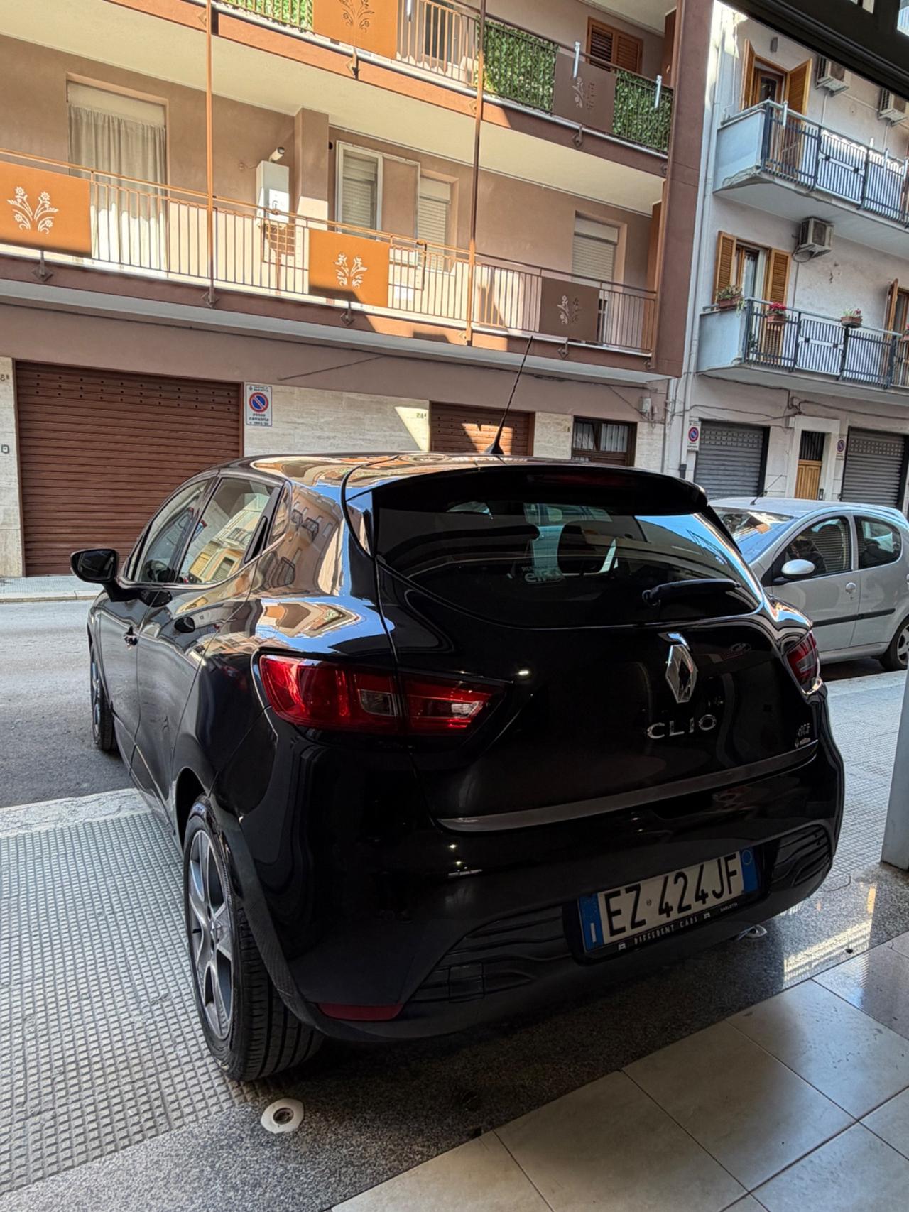 Renault Clio 1.5 dCi 8V 75CV 5 porte COSTUME NATIONAL