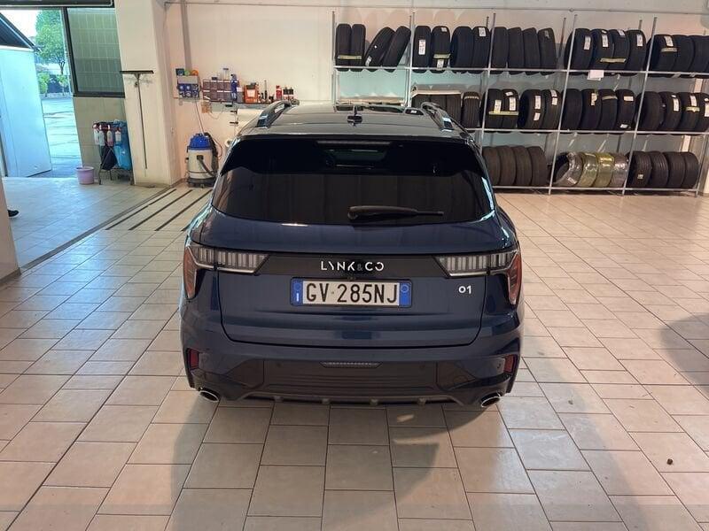 Lynk & Co 01 01 PHEV