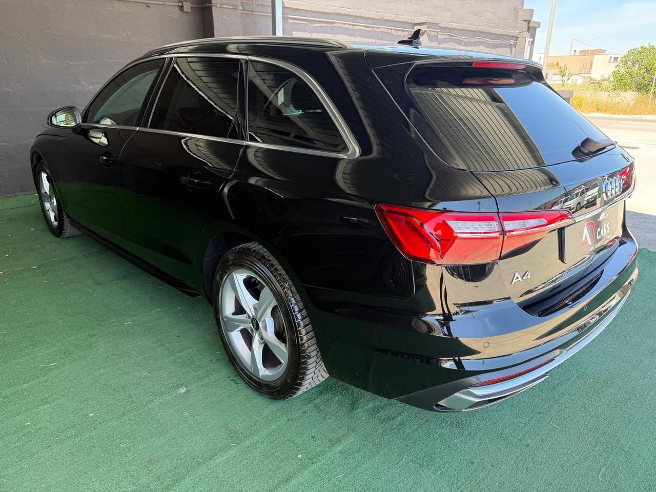 Audi A4 Avant 30 TDI/136 CV S tronic Advanced