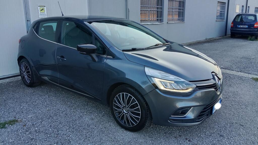 Renault Clio 1.5 dci Moschino 75cv