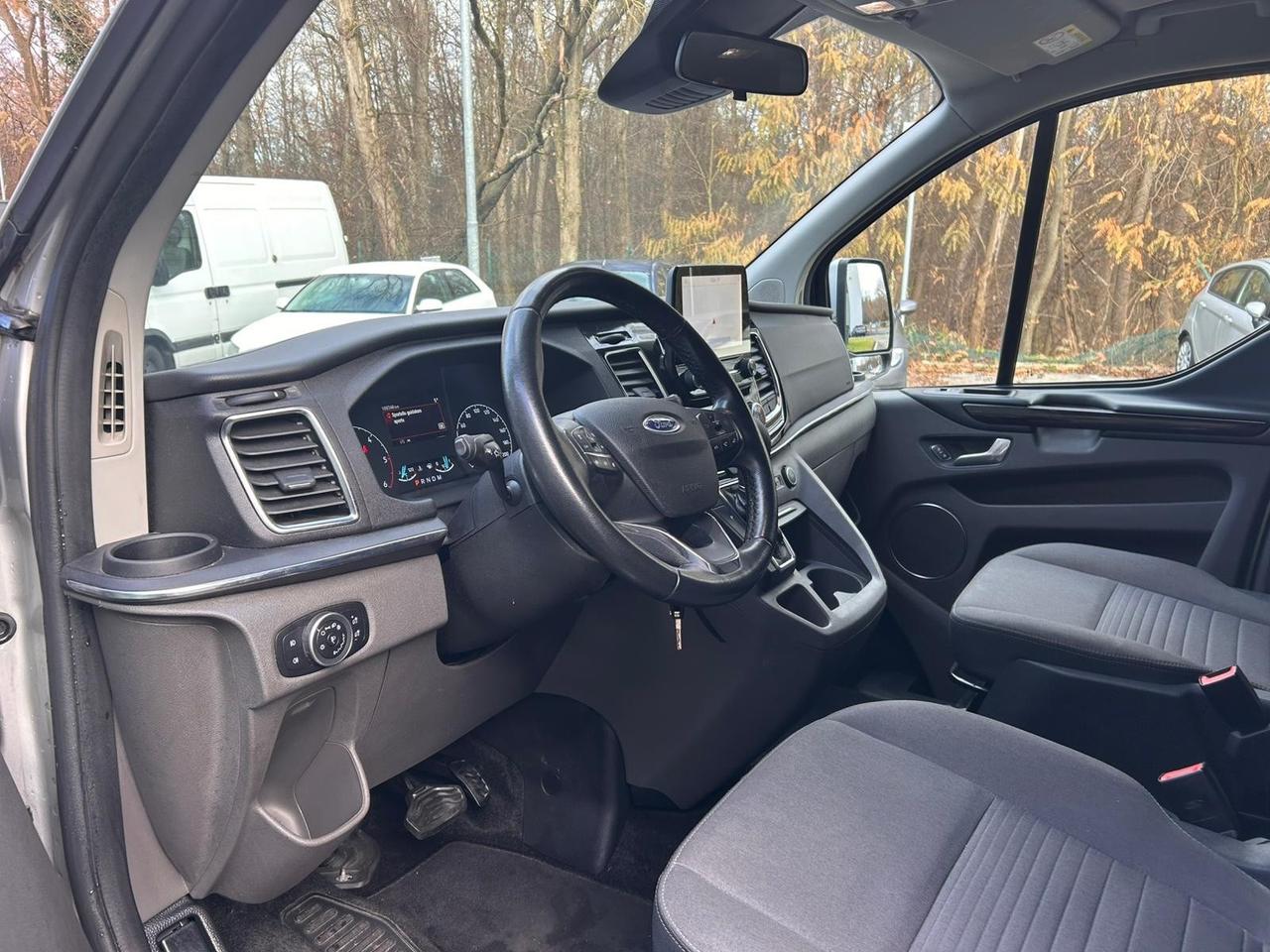 Ford Tourneo Custom 320 2.0 EcoBlue 185CV aut. PL Titanium