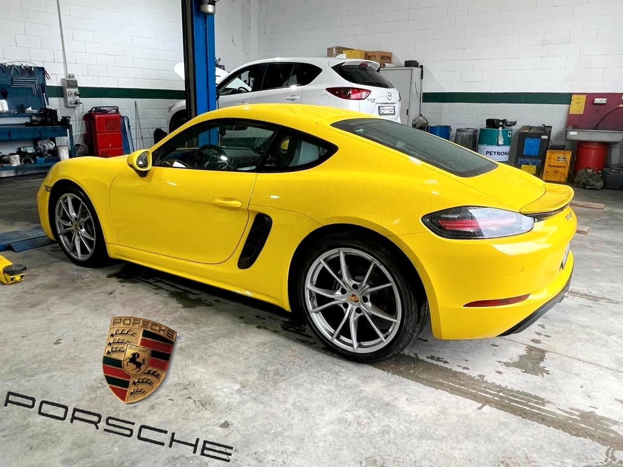 Porsche Cayman 718