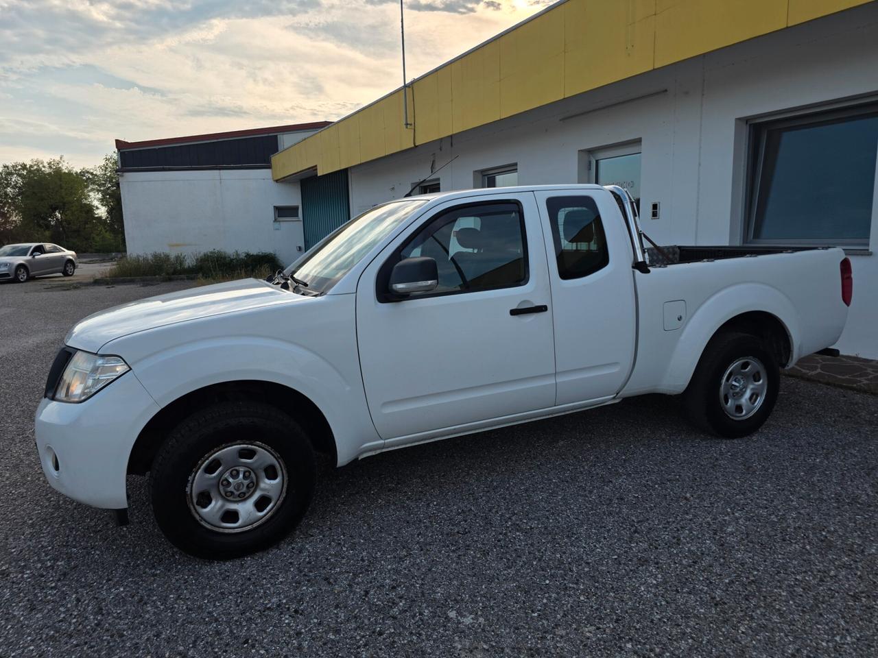 Nissan Navara 2.5 dCi perfetta e garantita 12 mesi