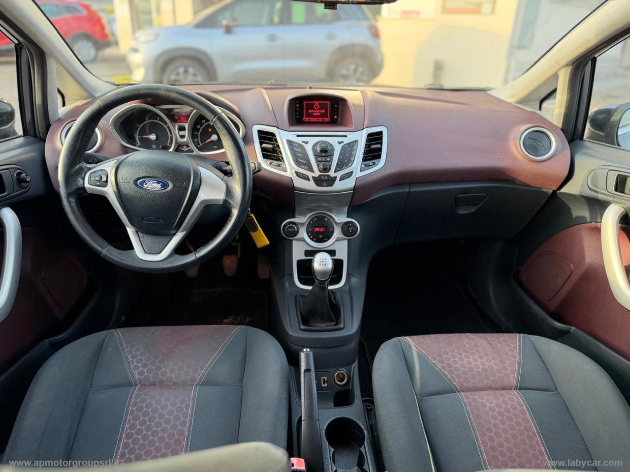 FORD Fiesta 1.2 16V 5p. Titanium