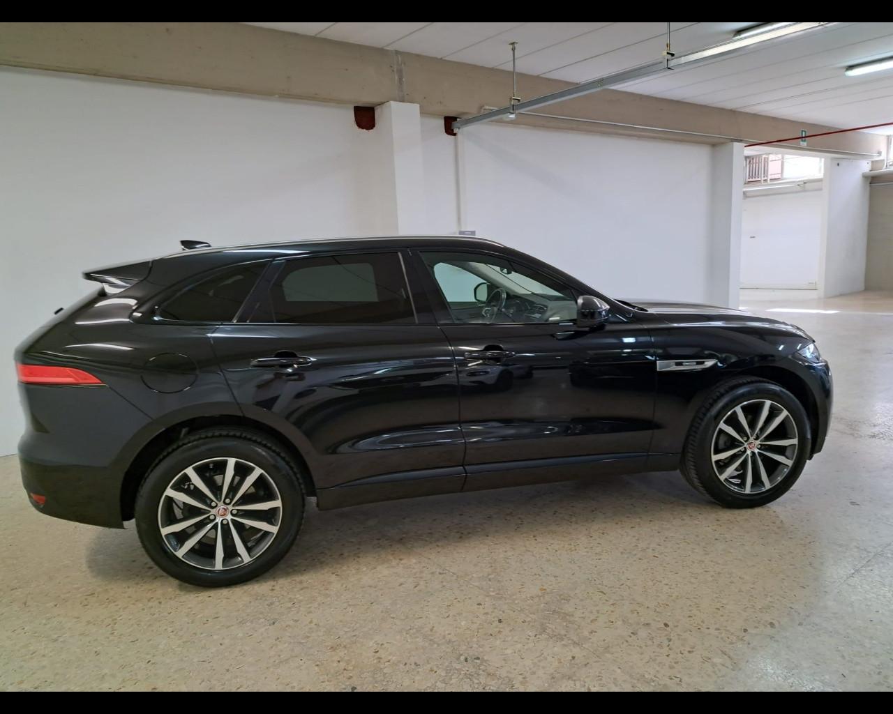 JAGUAR F-Pace 2.0d R-Sport awd 180cv auto