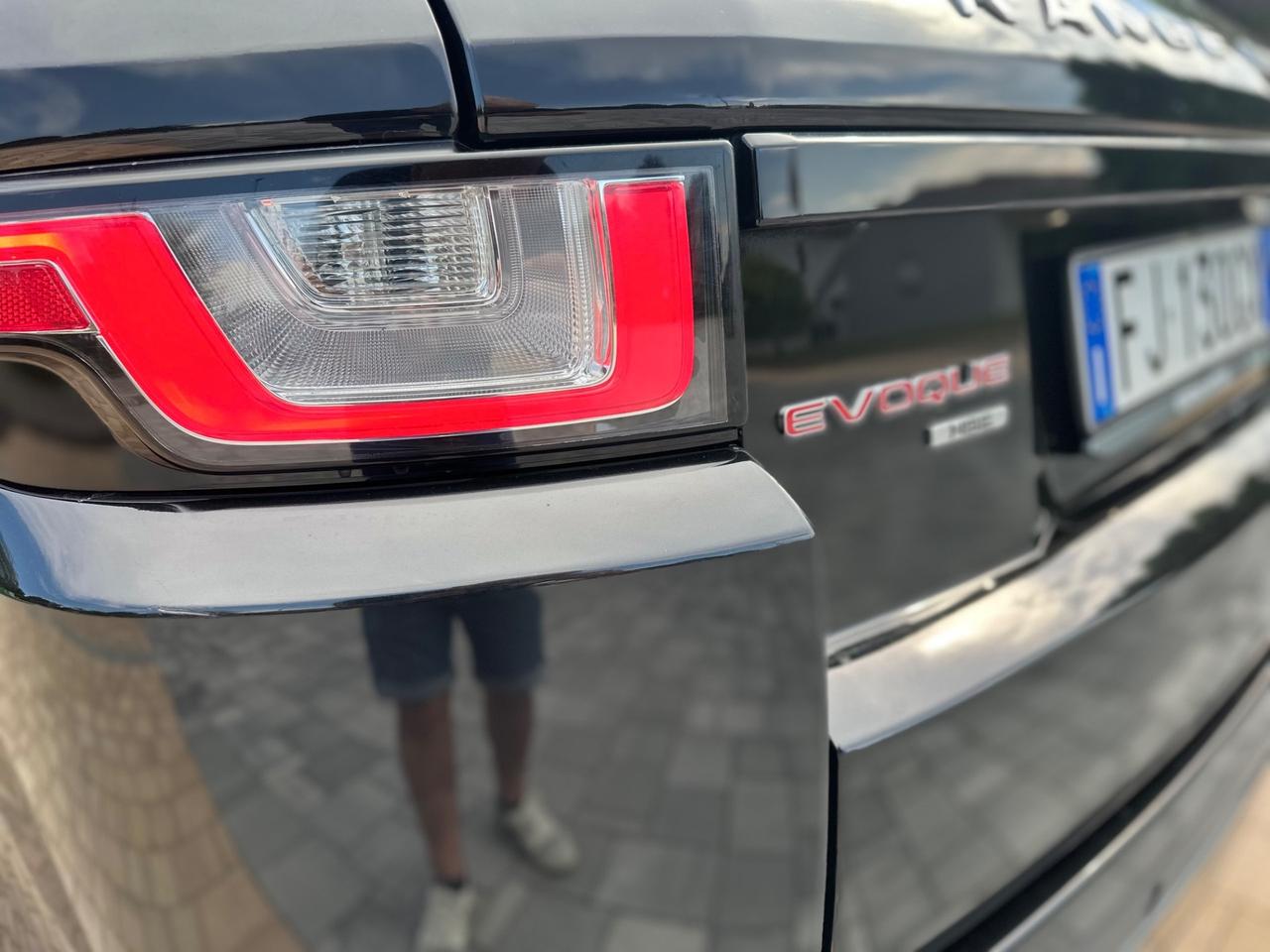 Range Rover Evoque 2.0 TD4 150 CV 5p. HSE Dynamic Black edition