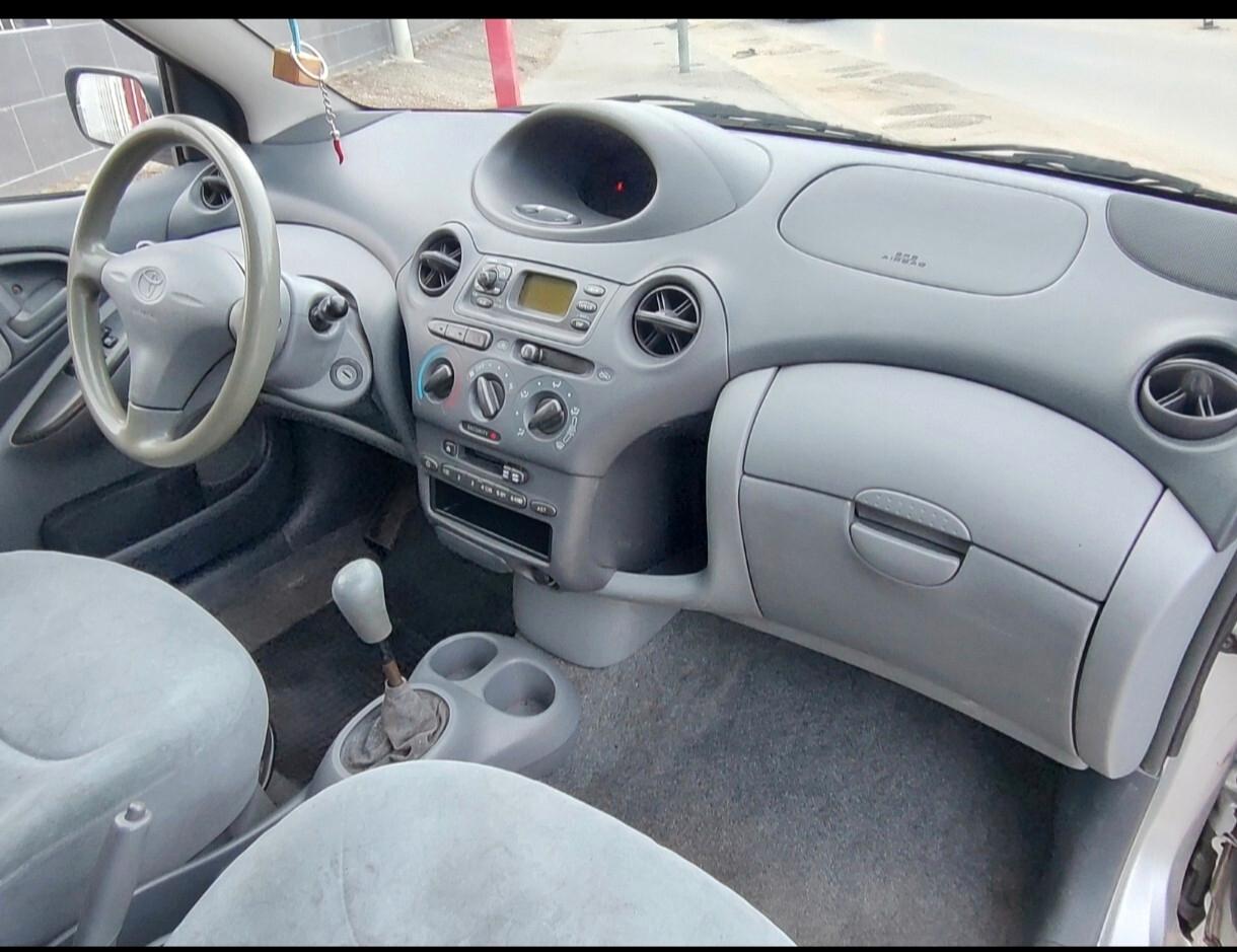 Toyota Yaris 1.0 BENZINA 5 porte Sol