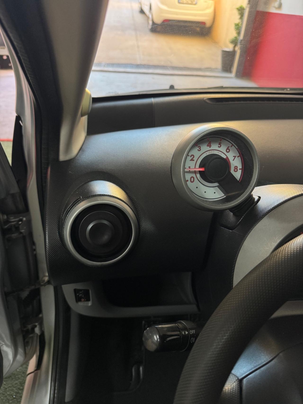 Toyota Aygo 1.0 12V VVT-i 5 porte Sol