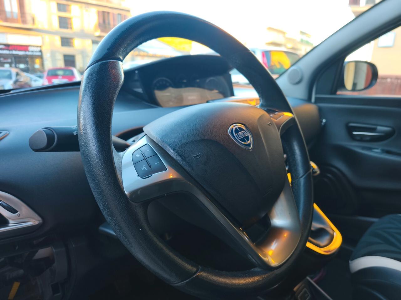 Lancia Ypsilon 1.2 GPL 69 CV 5 porte Ecochic