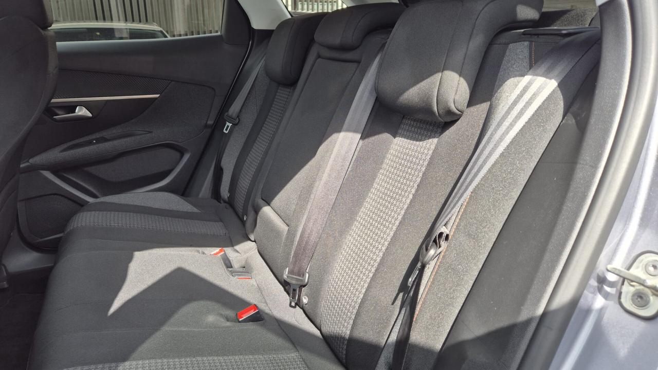 Peugeot 3008 BlueHDi 130 S&S Allure