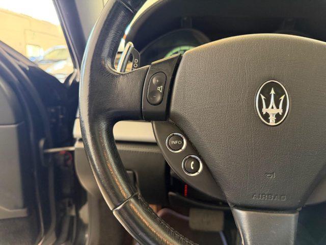 MASERATI Quattroporte 4.2 V8 //SERVICE BOOK//FULL