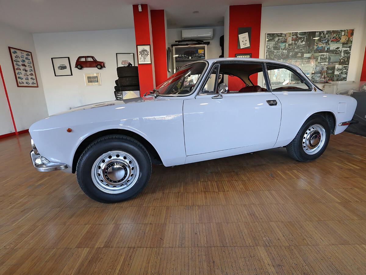 Alfa Romeo GT 1750 Veloce ( 105 44) 1970 ASI