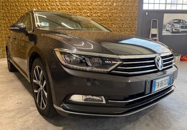 Volkswagen Passat Variant 2.0 tdi Highline 150cv dsg