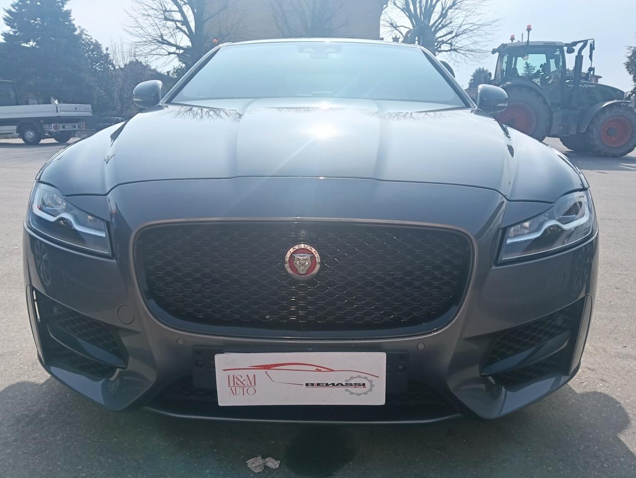 Jaguar XF R-Sport