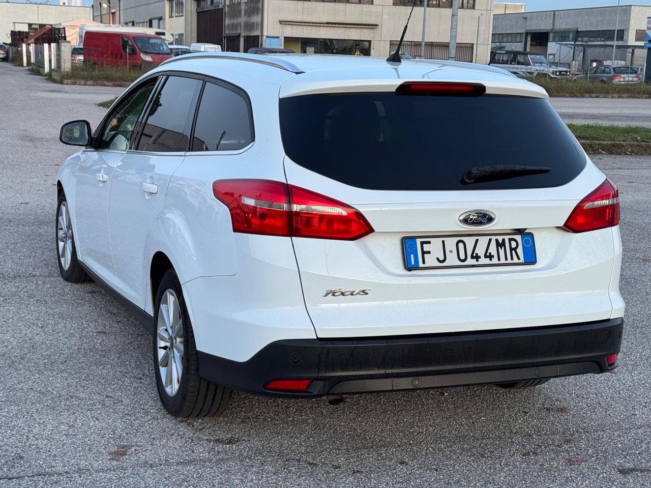 Ford Focus 1.5 diesel 2017 Autocarro N1 con posti