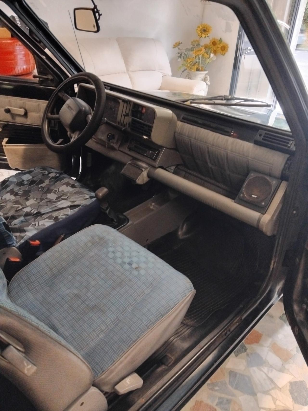 Fiat Panda 900 i.e. cat Young