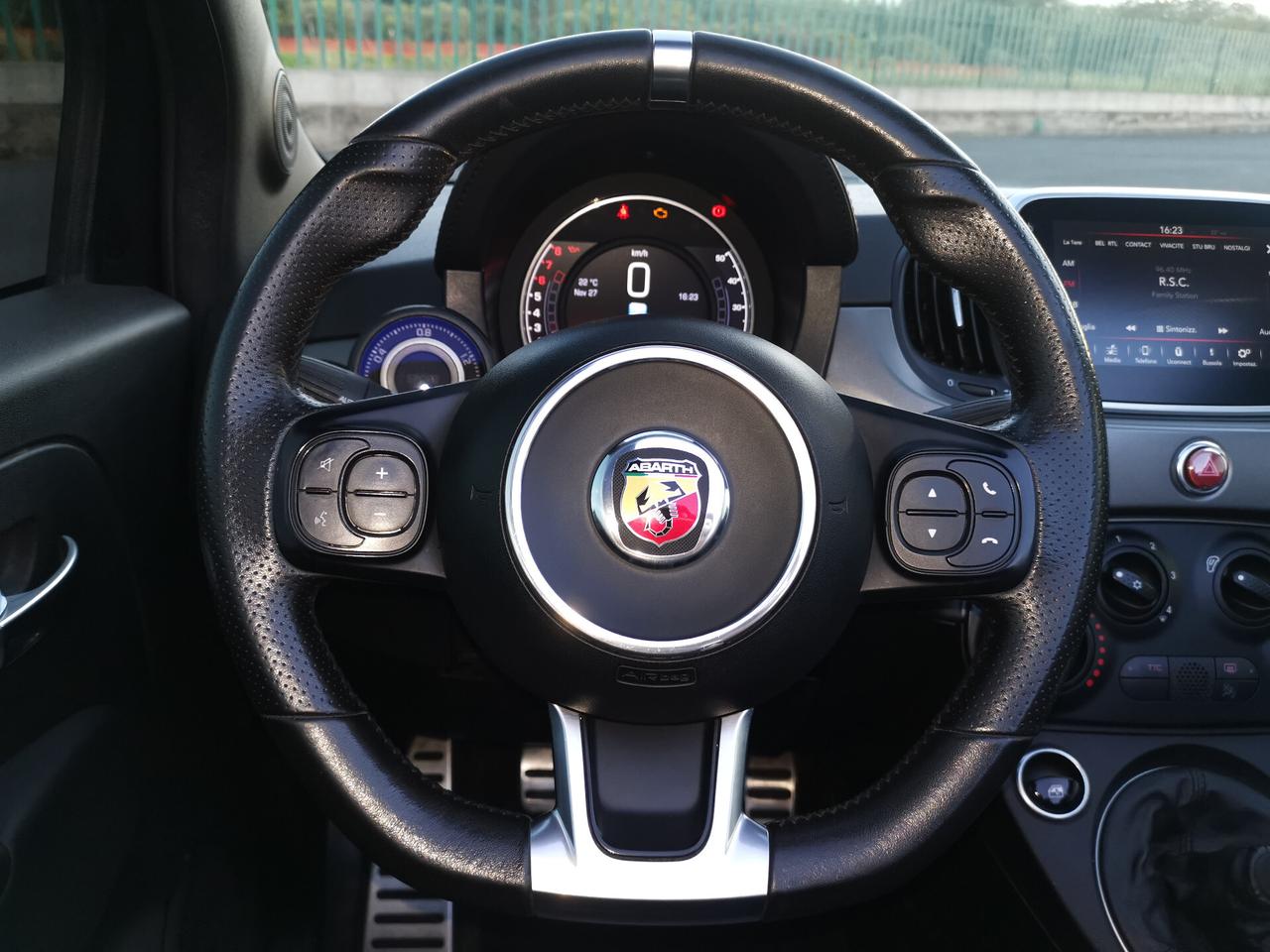 Abarth 595 C 1.4 Turbo T-Jet 160 CV Pista