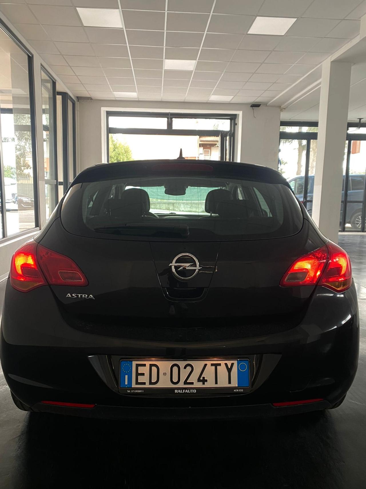 Opel Astra 1.6 16V VVT Station Wagon Cosmo