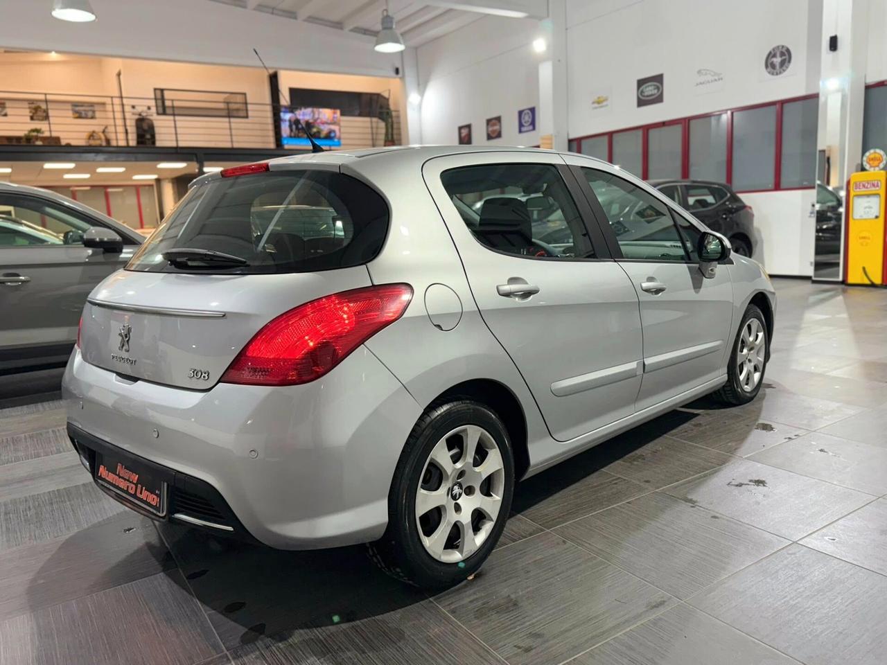 Peugeot 308 1.6 8V HDi 92CV 5p. Active 2012