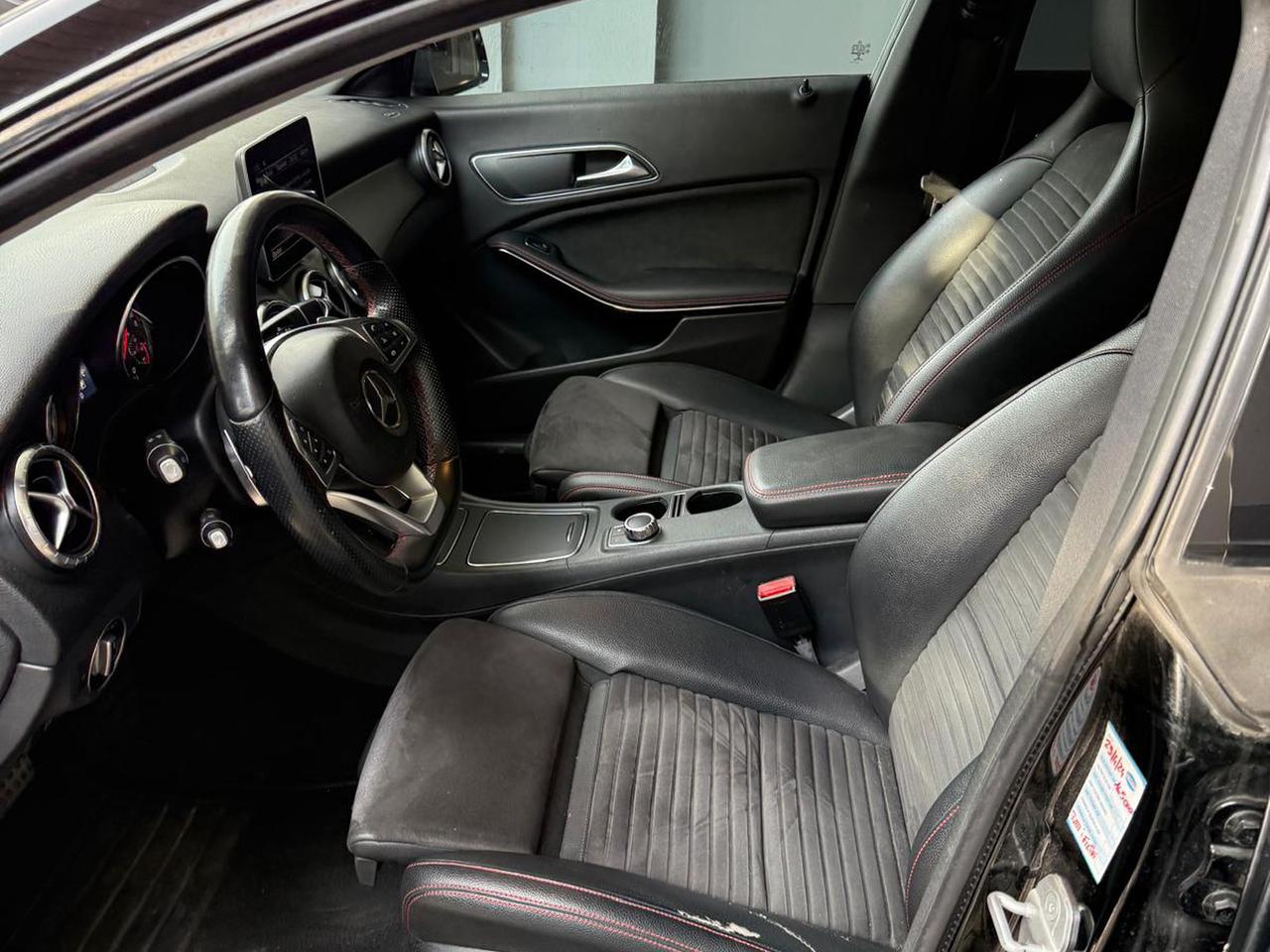 Mercedes-Benz CLA shooting brake 220 d premium auto fl