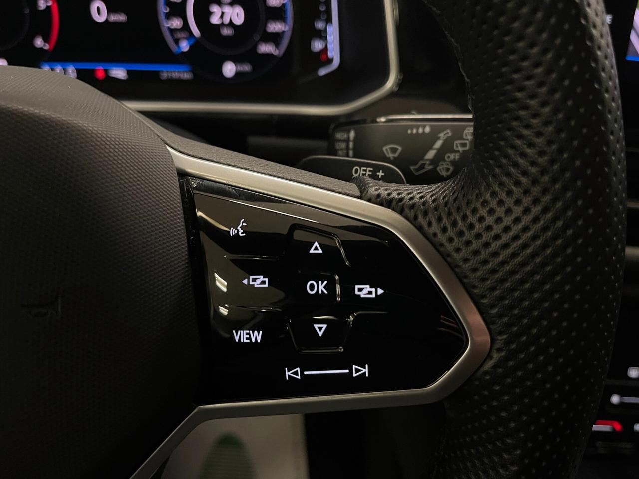 Volkswagen T-Roc 2.0 TDI SCR 150cv DSG R-Line