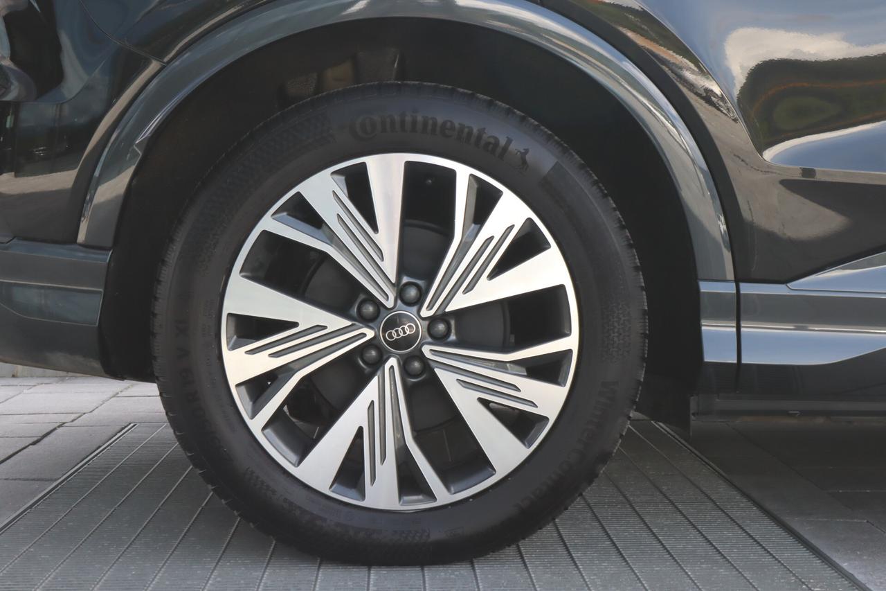 Audi Q4 E Tron 45 QUATTRO ACC LED CAMERA 19" SOLO 14.500KM!