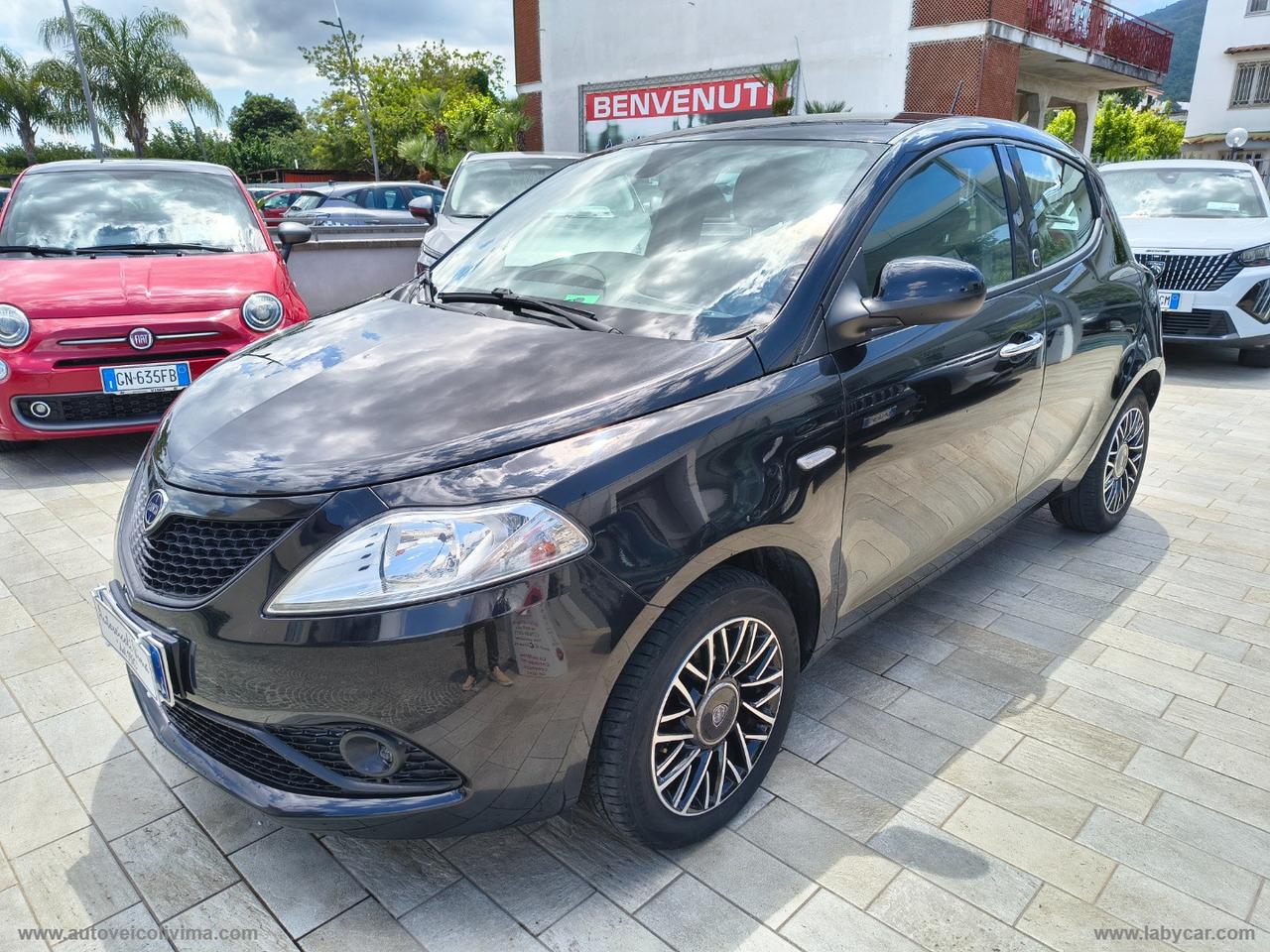 LANCIA Ypsilon 1.2 69 CV 5p. GPL Ecochic GOLD