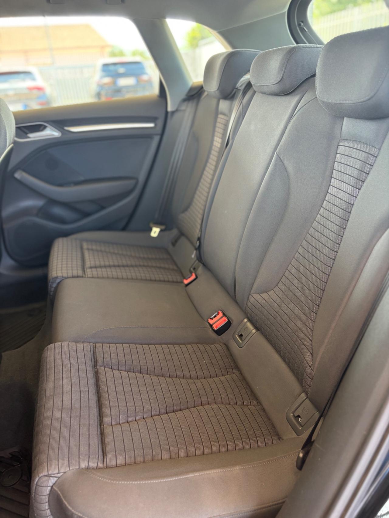 Audi A3 1.6 TDI 116 CV S tronic Sport