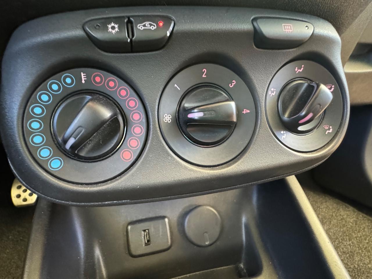 Opel Corsa 1.4 90CV GPL Tech Coupé Cosmo Prezzo Promo Finanziamento In Sede