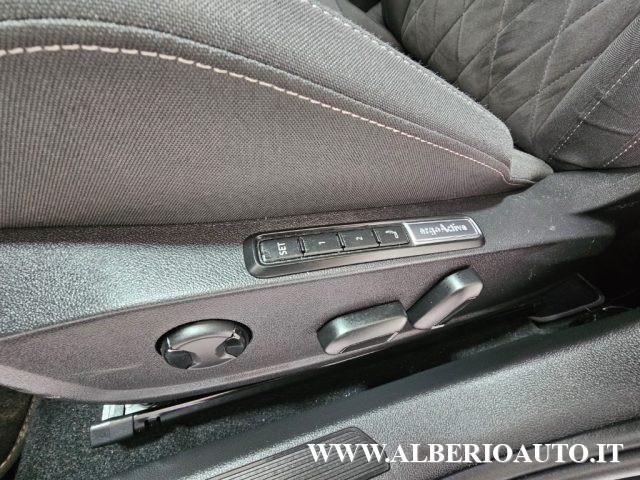 VOLKSWAGEN Golf 2.0 TDI DSG SCR Style