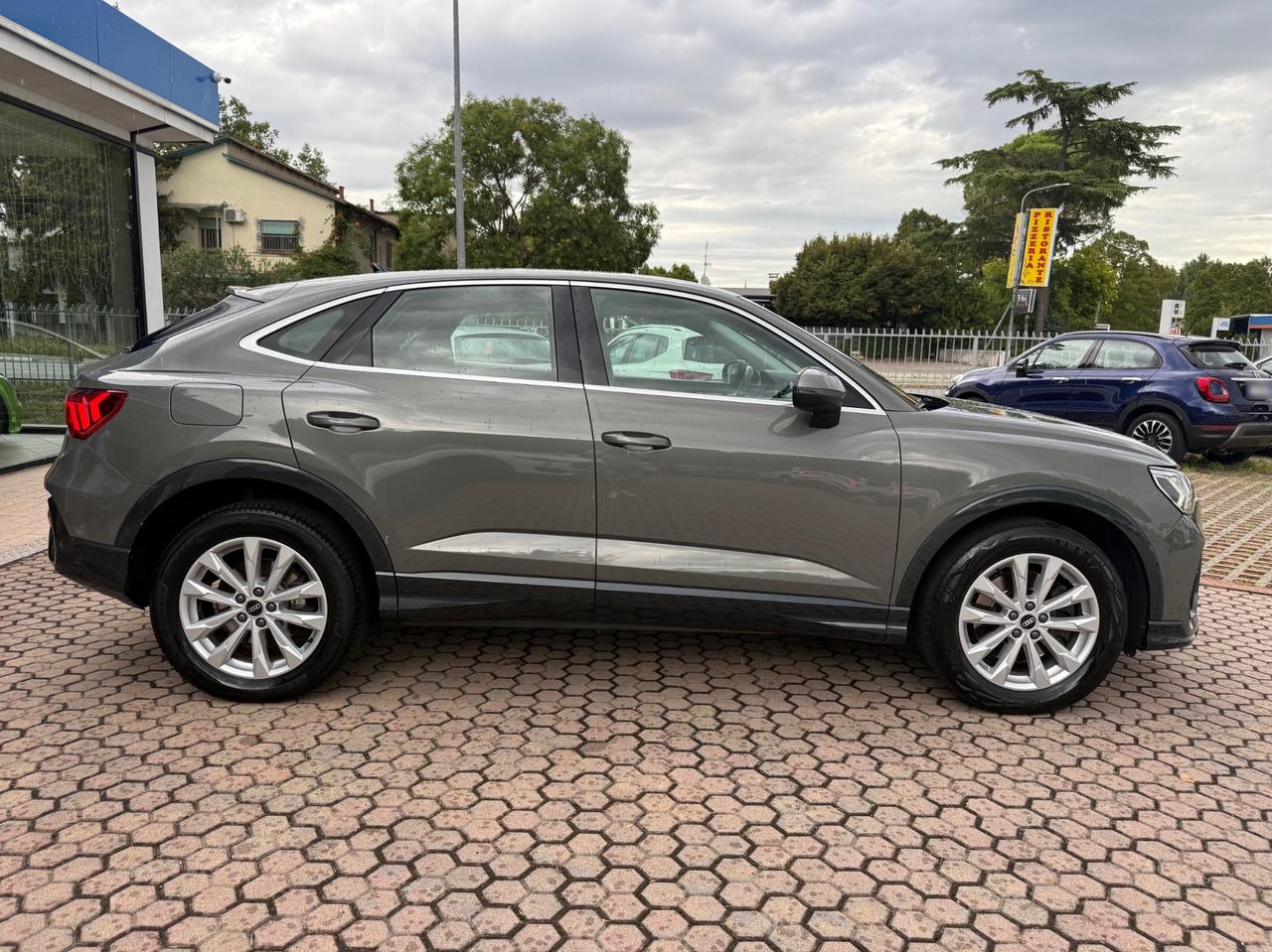 Q3 SPB 45 TFSI e S tronic Business Plus