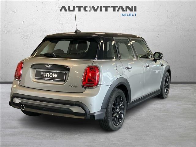 MINI Mini 5 Porte 1.5 Twin Power Turbo Cooper Essential