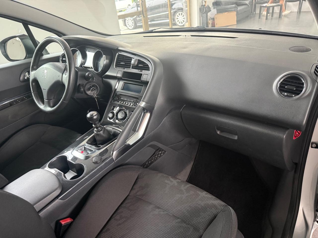 Peugeot 3008 1.6 HDi 112CV Tecno ok neopatentati