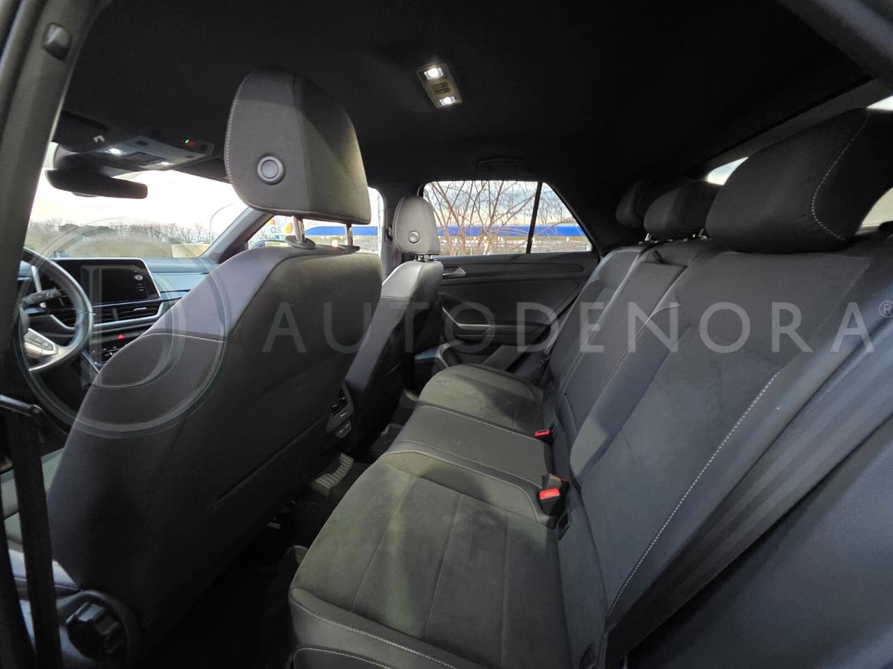 Volkswagen T-Roc 2.0 TDI SCR 150 CV DSG R-Line#LED#NAVI#CARPLAY#CAM#ALCANTARA#GANCIO TRAINO