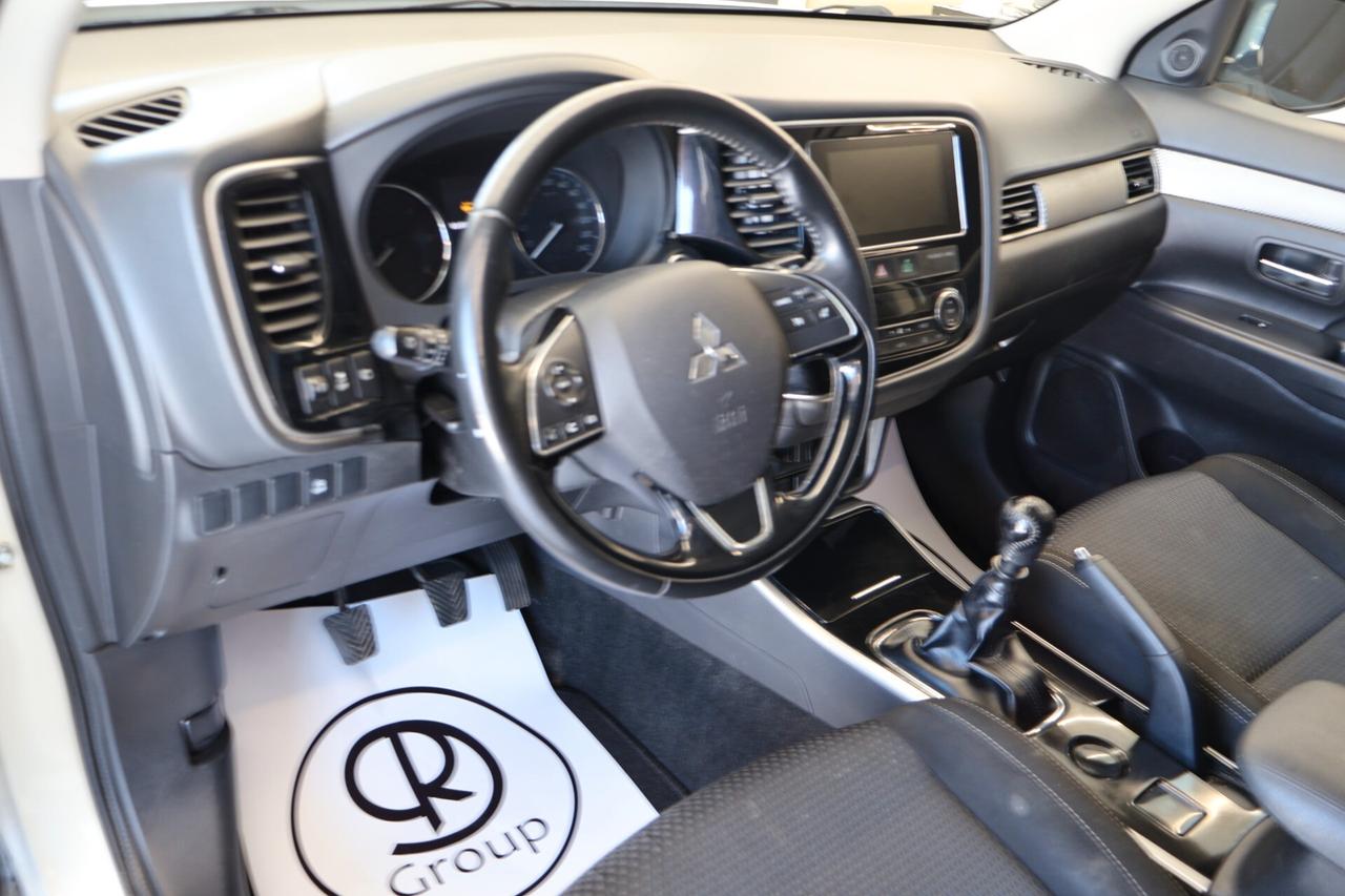 Mitsubishi Outlander 2.2 Instyle awd 7POSTI