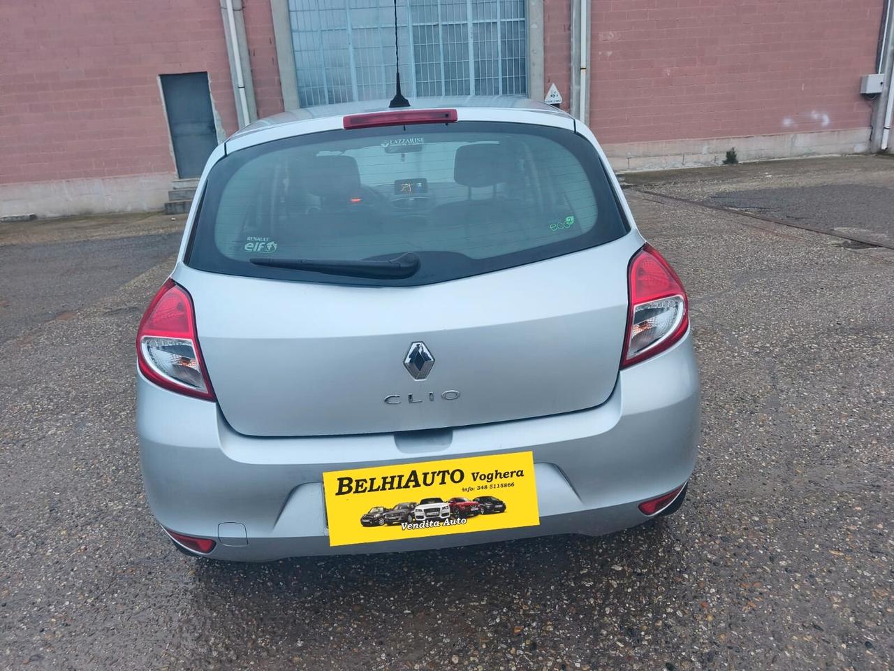 Renault Clio 2011----1.5 Diesel Neopatentati