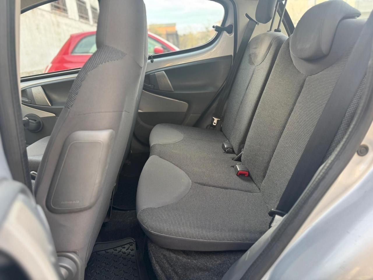 Peugeot 107 1.0 68CV 5p. Sweet Years