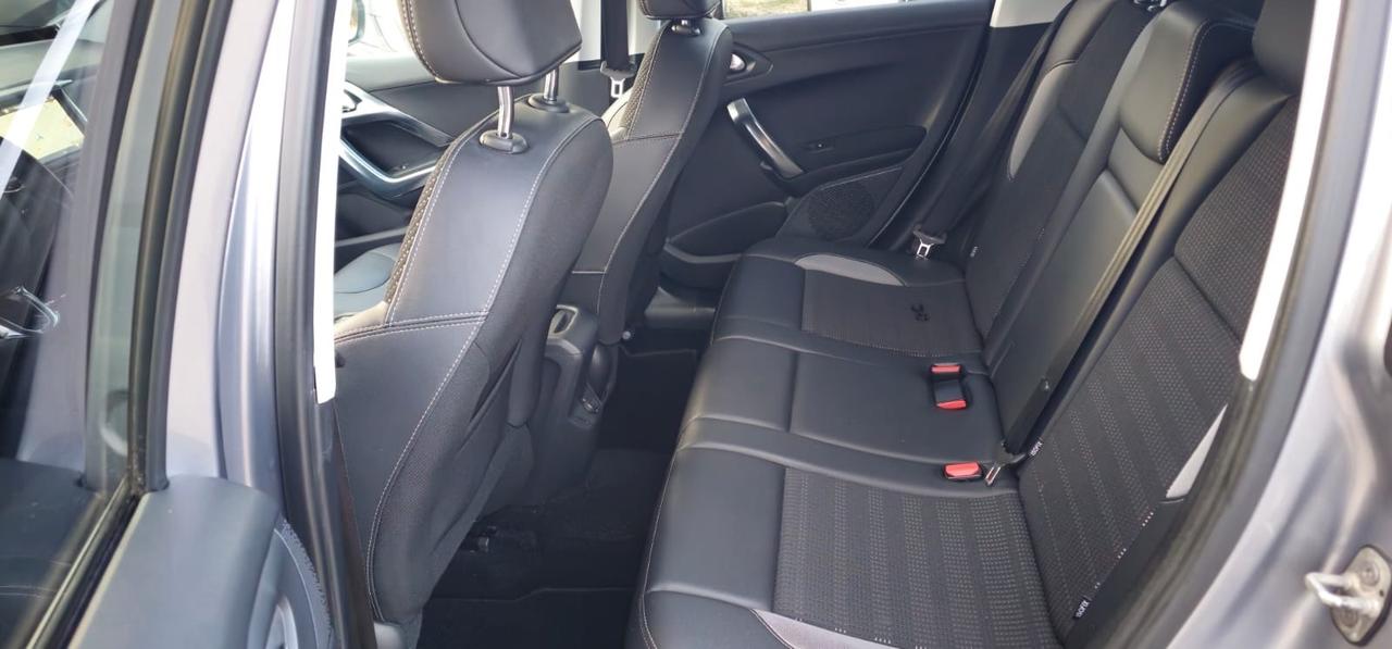 Peugeot 2008 BlueHDi 120 S&S Crossway