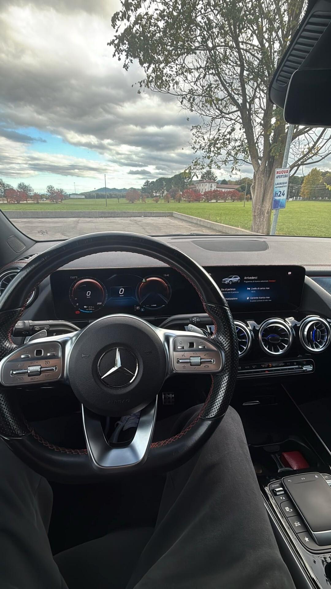 Mercedes-benz EQA 300 4Matic Premium AMG ***IN CONTO VENDITA - SU APPUNTAMENTO***
