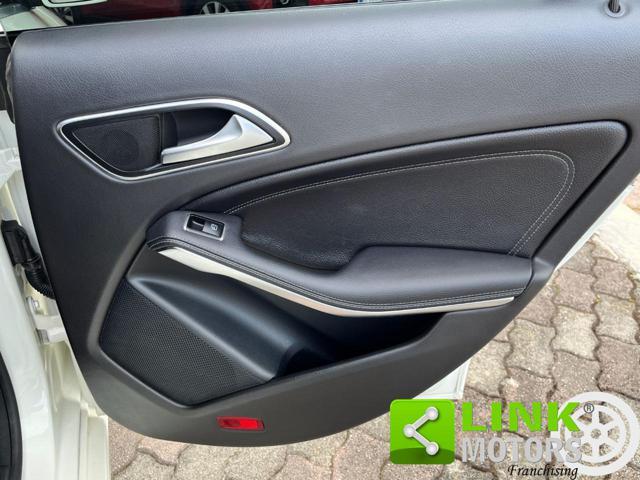 MERCEDES-BENZ CLA 180 CDI Automatic Premium