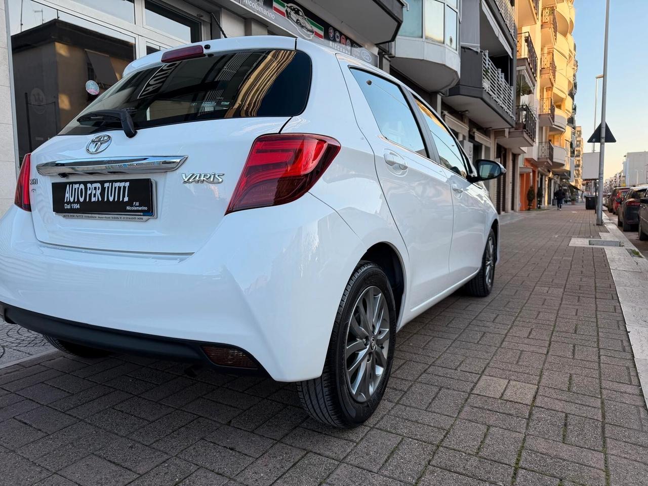 Toyota Yaris 1.0 5 porte Active