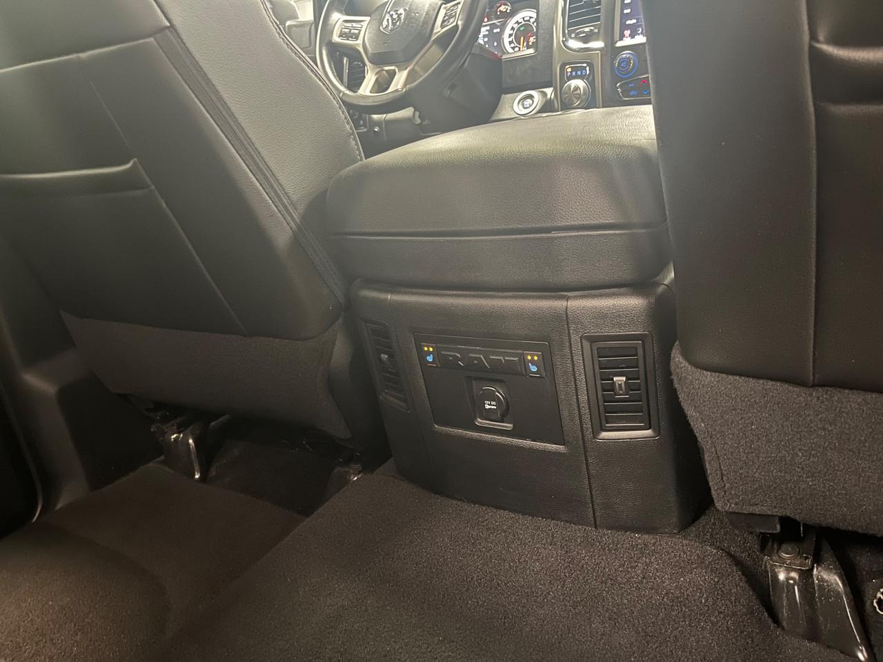 Dodge RAM 1500 5.7 V8 (GPL 200L) LaRamie 401cv at8